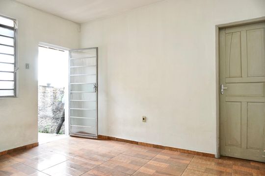 Casa para alugar com 1 quarto, 80m² em Santa Efigênia, Belo Horizonte