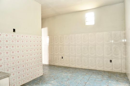 Cozinha  de casa para alugar com 1 quarto, 80m² em Santa Efigênia, Belo Horizonte
