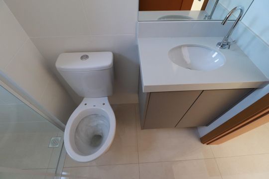 Banheiro suite  de apartamento para alugar com 2 quartos, 72m² em Ribeirânia, Ribeirão Preto