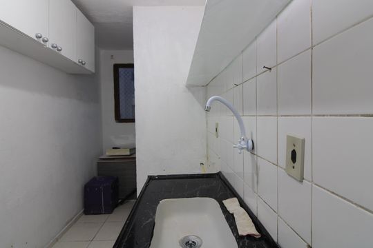 cozinha de apartamento para alugar com 2 quartos, 52m² em Conjunto Habitacional Padre Manoel da Nobrega, São Paulo