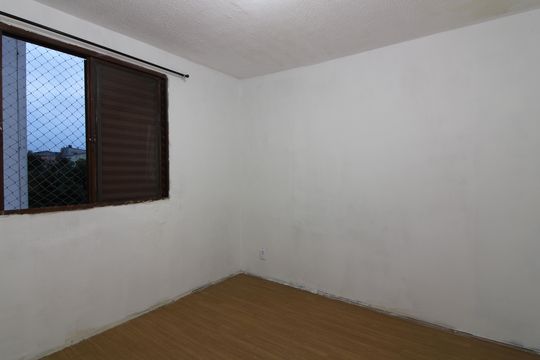 quarto 2 de apartamento para alugar com 2 quartos, 52m² em Conjunto Habitacional Padre Manoel da Nobrega, São Paulo