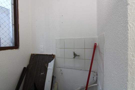 Área de Serviço de apartamento para alugar com 2 quartos, 52m² em Conjunto Habitacional Padre Manoel da Nobrega, São Paulo