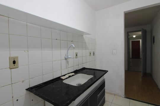 cozinha de apartamento para alugar com 2 quartos, 52m² em Conjunto Habitacional Padre Manoel da Nobrega, São Paulo