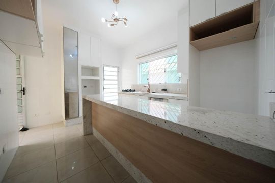 Cozinha de casa para alugar com 4 quartos, 192m² em Vila Euthalia, São Paulo