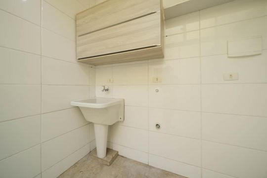 Área de Serviço de casa para alugar com 4 quartos, 192m² em Vila Euthalia, São Paulo