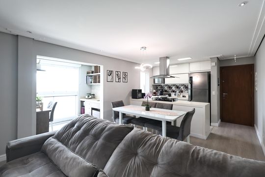 Sala de apartamento à venda com 3 quartos, 83m² em Vila Floresta, Santo André
