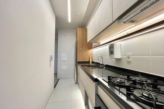 Cozinha de apartamento para alugar com 1 quarto, 55m² em Vila Clementino, São Paulo