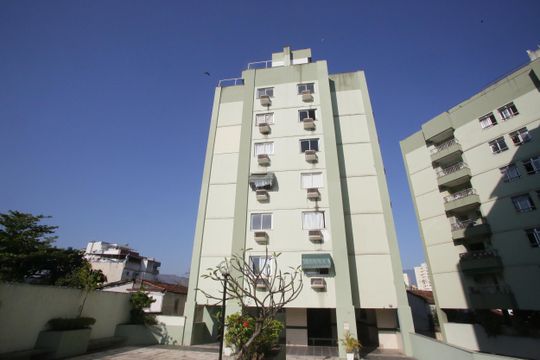 Fachada do Bloco de apartamento à venda com 3 quartos, 70m² em Taquara, Rio de Janeiro
