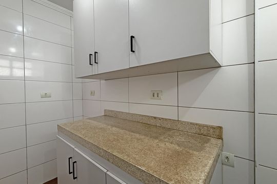 Cozinha de apartamento para alugar com 2 quartos, 54m² em Paquetá, Santos