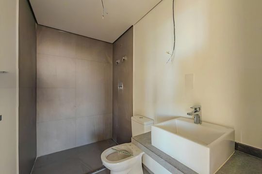 Banheiro 1 de apartamento à venda com 2 quartos, 93m² em Jardim Analia Franco, São Paulo
