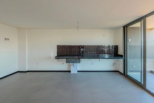 Cozinha de apartamento à venda com 2 quartos, 93m² em Jardim Analia Franco, São Paulo