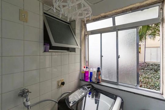 Área de serviço de apartamento à venda com 2 quartos, 61m² em Vila Lageado, São Paulo