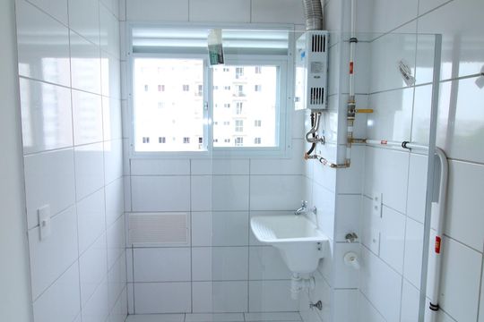 Área de Serviço de apartamento para alugar com 2 quartos, 43m² em Irajá, Rio de Janeiro