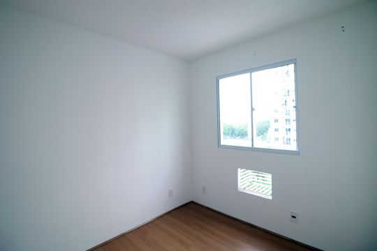 Quarto 2 de apartamento para alugar com 2 quartos, 43m² em Irajá, Rio de Janeiro