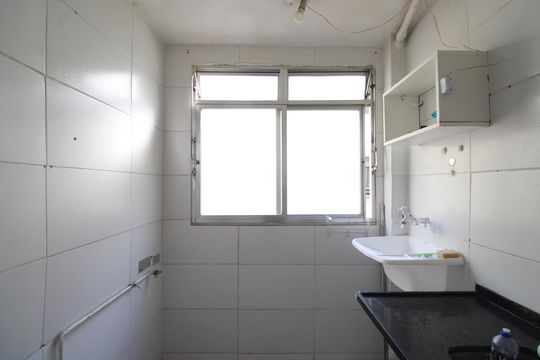 Cozinha/Área de serviço de apartamento para alugar com 2 quartos, 38m² em Taquara, Rio de Janeiro
