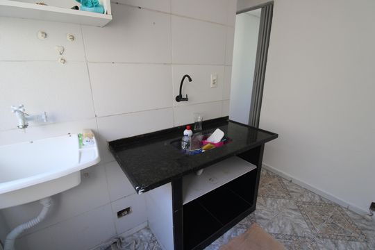Cozinha de apartamento para alugar com 2 quartos, 38m² em Taquara, Rio de Janeiro