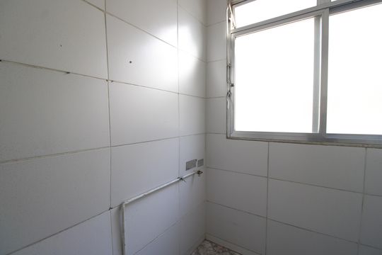 Cozinha/Área de serviço de apartamento para alugar com 2 quartos, 38m² em Taquara, Rio de Janeiro