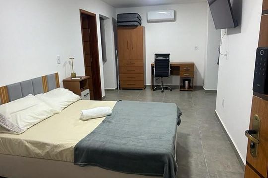 Quarto de kitnet/studio para alugar com 1 quarto, 100m² em São Pedro, Juiz de Fora