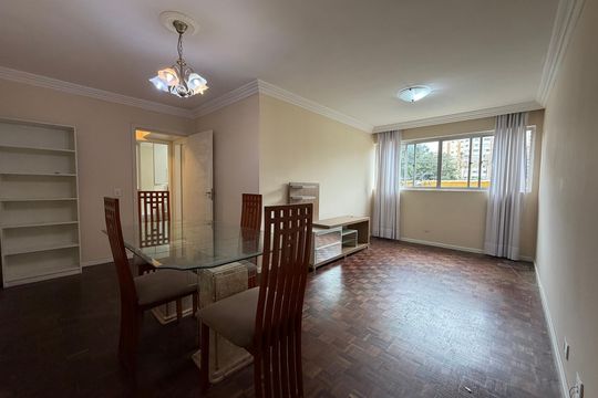 Sala de apartamento para alugar com 2 quartos, 75m² em Ahú, Curitiba