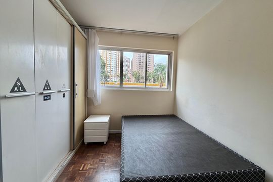 Quarto de apartamento para alugar com 2 quartos, 75m² em Ahú, Curitiba