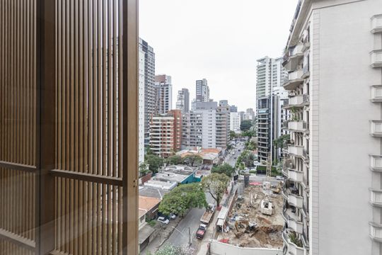 Vista de kitnet/studio para alugar com 1 quarto, 18m² em Indianópolis, São Paulo