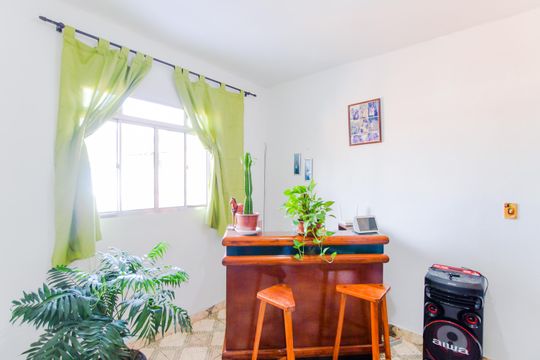 Sala de casa para alugar com 2 quartos, 200m² em Jardim Cumbica, Guarulhos