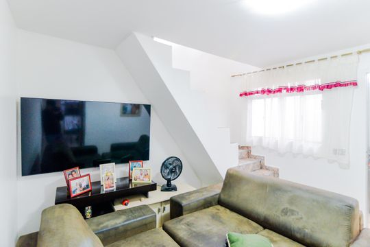 Casa para alugar com 2 quartos, 200m² em Jardim Cumbica, Guarulhos