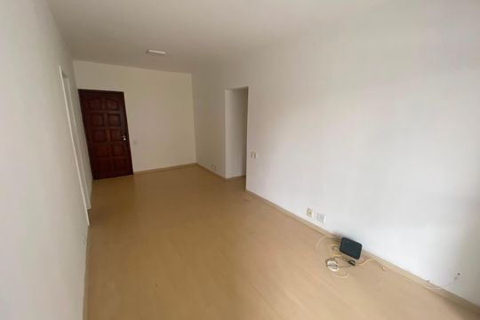 Sala de apartamento para alugar com 3 quartos, 86m² em Barra da Tijuca, Rio de Janeiro