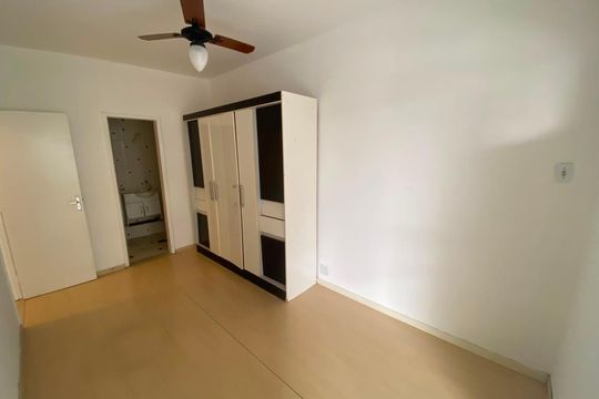 Quarto de apartamento para alugar com 3 quartos, 86m² em Barra da Tijuca, Rio de Janeiro