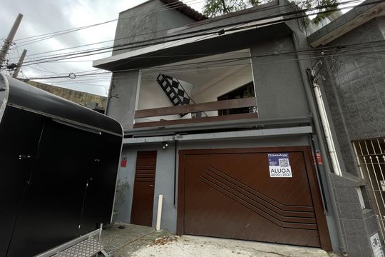 Fachada+Placa de casa para alugar com 3 quartos, 132m² em Cangaiba, São Paulo