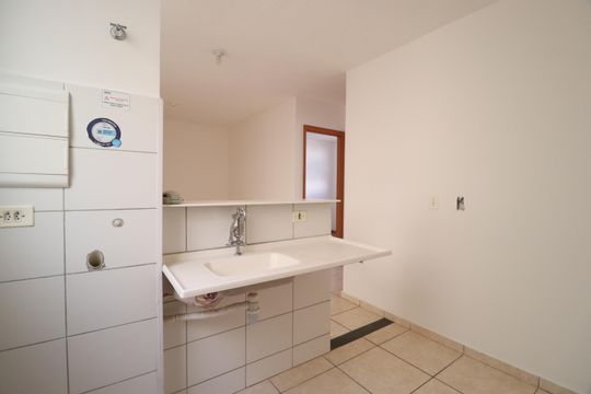 Cozinha de apartamento para alugar com 2 quartos, 44m² em Shopping Park, Uberlândia
