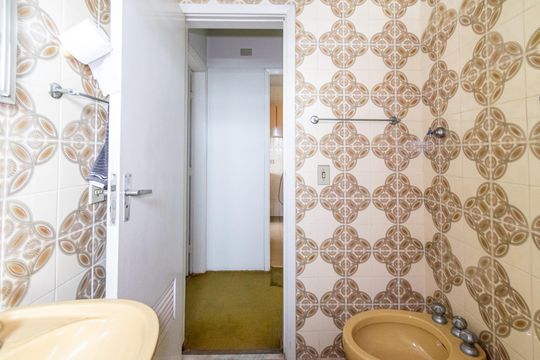 Banheiro  de apartamento à venda com 1 quarto, 65m² em Vila Guarani, São Paulo