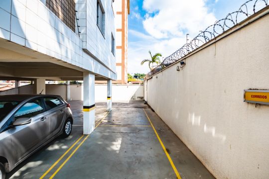 Garagem de apartamento para alugar com 2 quartos, 60m² em Santa Rosa, Belo Horizonte
