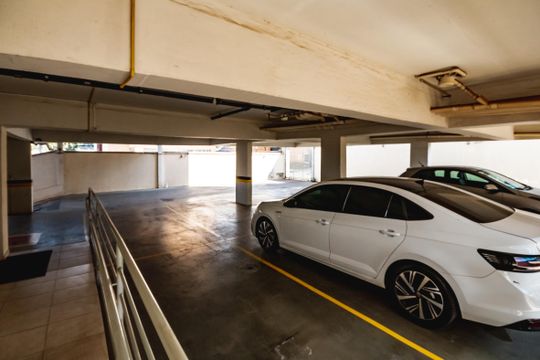 Garagem de apartamento para alugar com 2 quartos, 60m² em Santa Rosa, Belo Horizonte