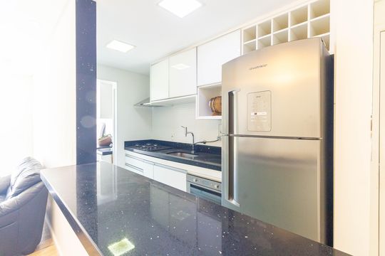 Cozinha e Área de Serviço de apartamento à venda com 3 quartos, 70m² em Chácara Seis de Outubro, São Paulo