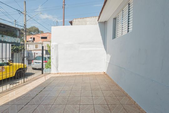 Garagem  de casa para alugar com 1 quarto, 120m² em Jardim Soraia, São Paulo