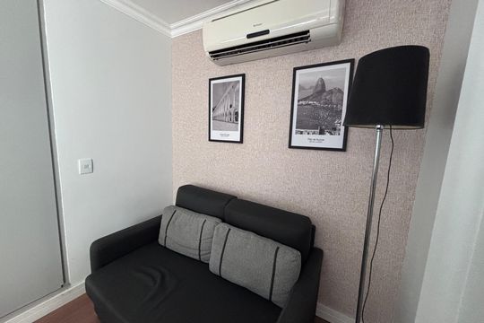 Sala e quarto de kitnet/studio para alugar com 1 quarto, 35m² em Barra da Tijuca, Rio de Janeiro