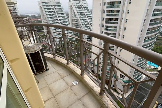 Varanda de kitnet/studio para alugar com 1 quarto, 35m² em Barra da Tijuca, Rio de Janeiro