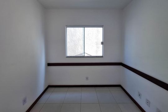 Corredor de casa para alugar com 3 quartos, 130m² em Piratininga, Niterói