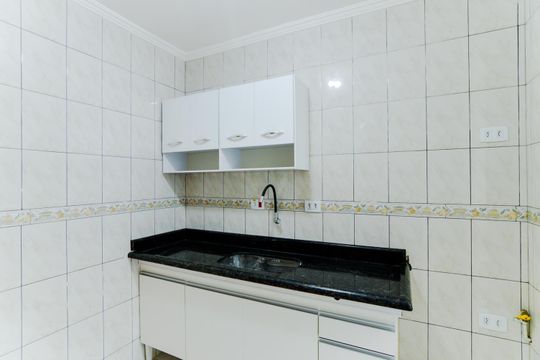 Cozinha de apartamento para alugar com 2 quartos, 56m² em Picanço, Guarulhos