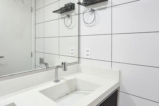 Banheiro Social de apartamento à venda com 2 quartos, 43m² em Parque Selecta, São Bernardo do Campo