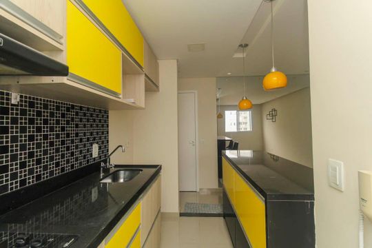 Cozinha de apartamento para alugar com 1 quarto, 36m² em Jardim Ibitirama, São Paulo