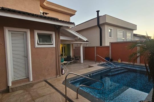 Área externa de casa de condomínio à venda com 4 quartos, 312m² em Residencial Tres (Alphaville), Santana de Parnaíba