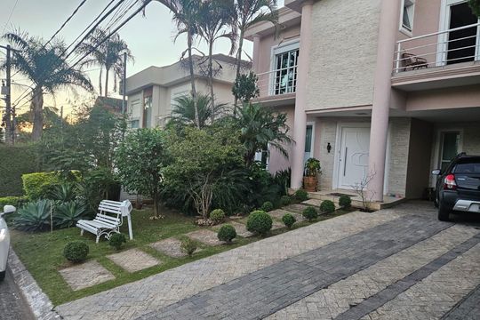Fachada de casa de condomínio à venda com 4 quartos, 312m² em Residencial Tres (Alphaville), Santana de Parnaíba