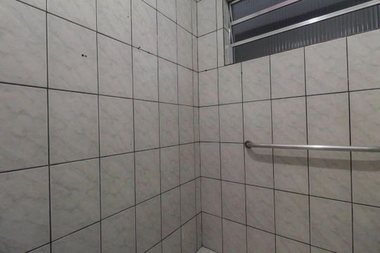 Banheiro de casa para alugar com 1 quarto, 50m² em Parque Novo Lar, São Paulo