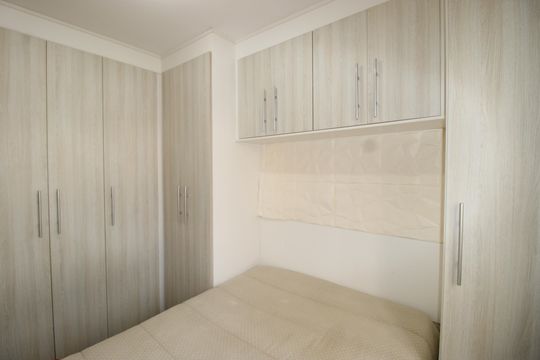 Quarto 1 de apartamento à venda com 2 quartos, 42m² em Itaquera, São Paulo