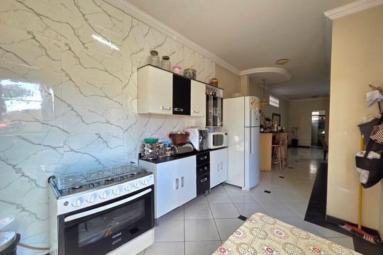 Cozinha  de casa à venda com 4 quartos, 150m² em Diamante, Belo Horizonte