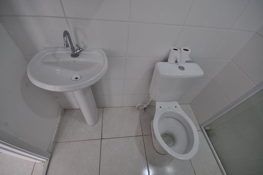 Banheiro de apartamento para alugar com 2 quartos, 37m² em Vila Guilherme, São Paulo