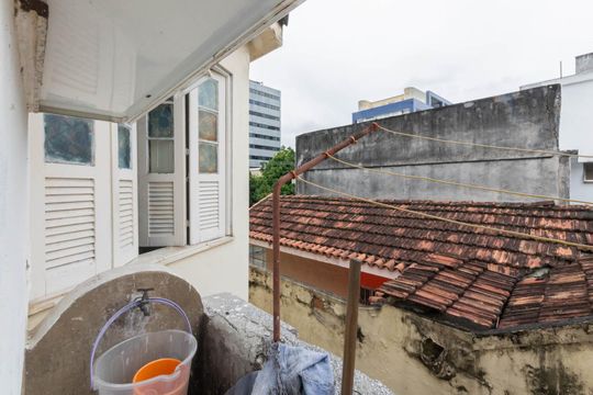 Área de Serviço de apartamento para alugar com 2 quartos, 58m² em Rio Comprido, Rio de Janeiro