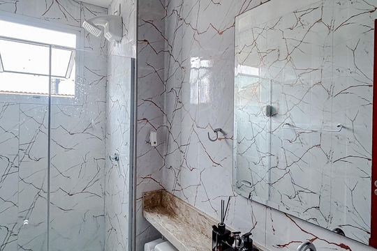 Banheiro de apartamento para alugar com 2 quartos, 50m² em Chácara Califórnia, São Paulo